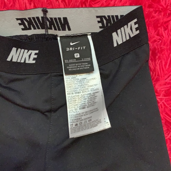 Two 3T shirts and 3T Nike leggings. - Picture 5 of 6